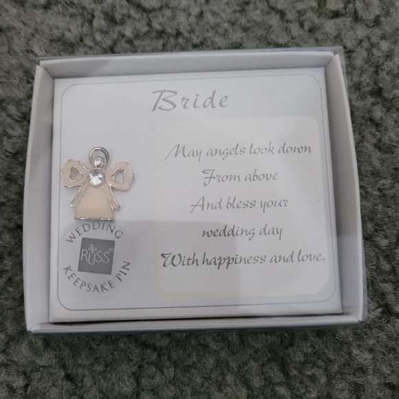 Bridal Gift/Accessories Set - Picture 4 of 7